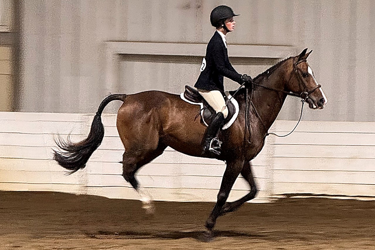 Taryn riding at Finals 26